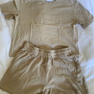 Oak and Fort Tan Summer Set